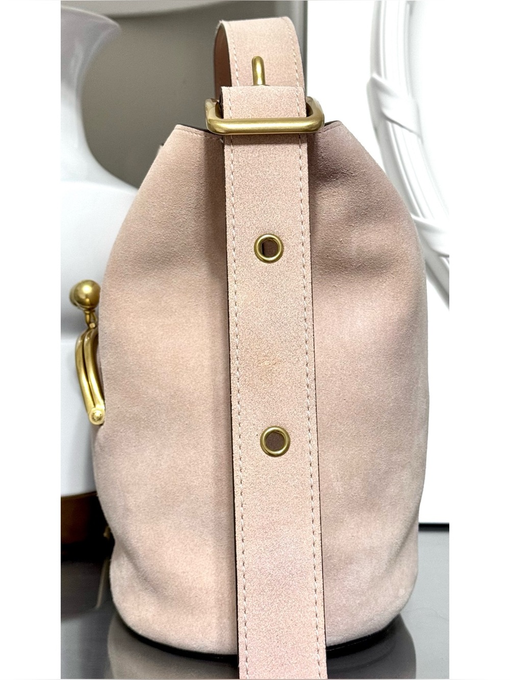 COACH Bleecker Bucket Bag With Kisslock, NUAGE - Picture 4 of 9
